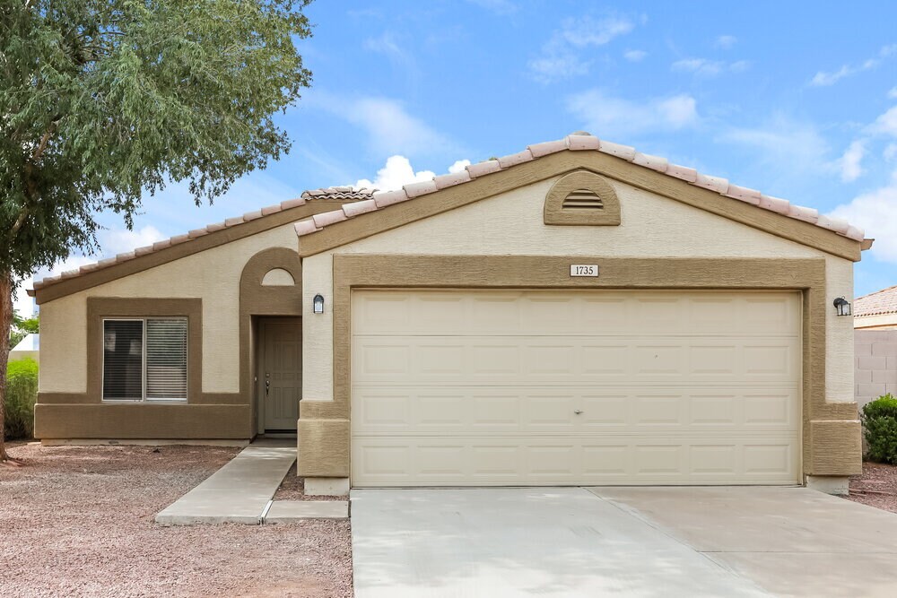 Foto principal - 1735 E Cheyenne St