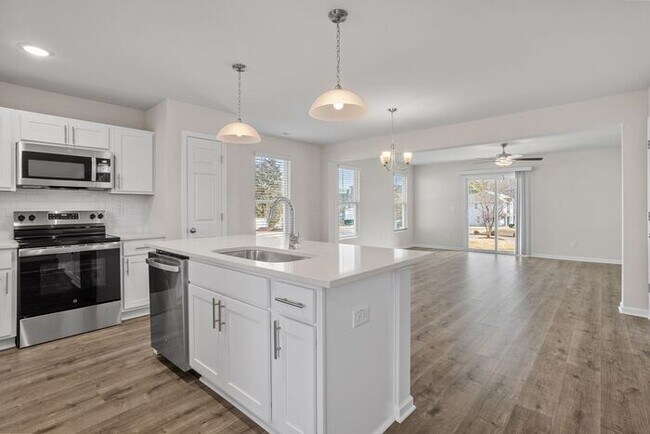 Foto del edificio - 3 Bd 2.5 Ba Townhome in Youngsville! First Month Free with 13 Month Lease!