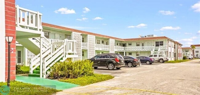 Foto del edificio - 1500 NW 43 Terrace