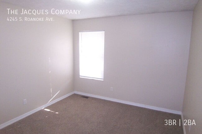 Building Photo - 4245 S Roanoke Ave