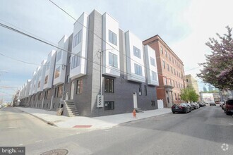 Building Photo - 1640 Cambridge St