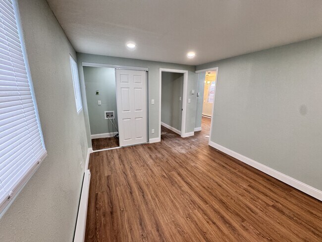 Foto del edificio - 800 S Westland Dr