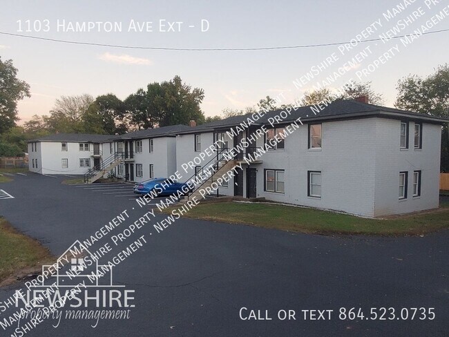 Foto del edificio - 1103 Hampton Ave Ext