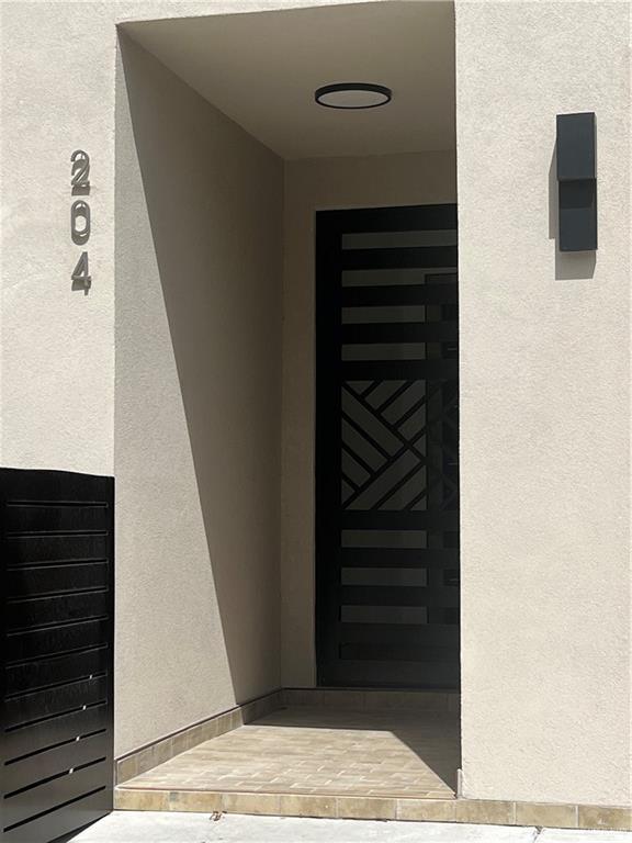 Building Photo - 12 Canary Ave