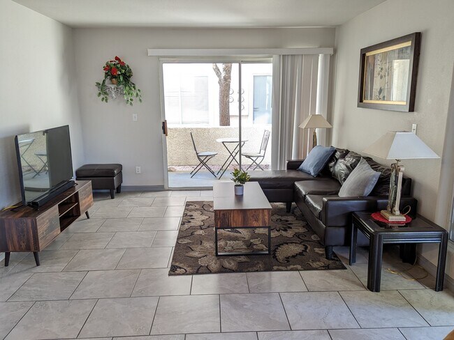 Building Photo - 3182 Tarpon