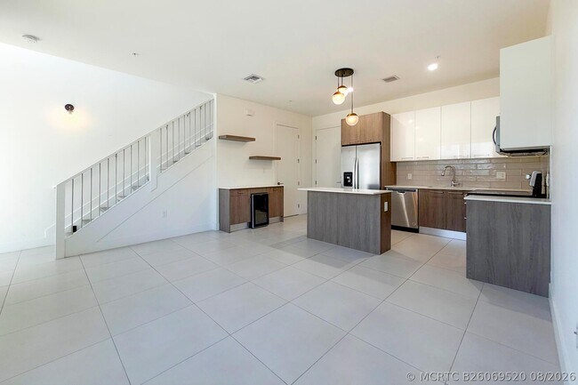 Foto del edificio - 405 NE 35th Ct