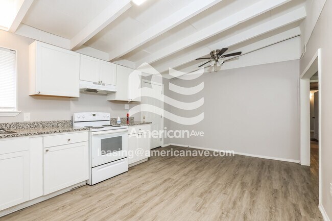 Foto del edificio - 2854 Revere St