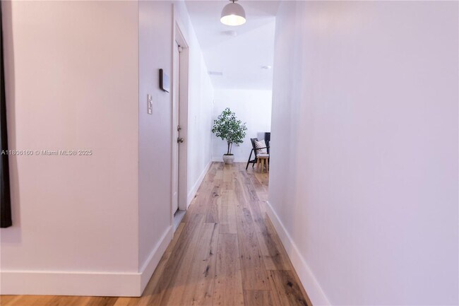 Foto del edificio - 7585 SW 163rd St