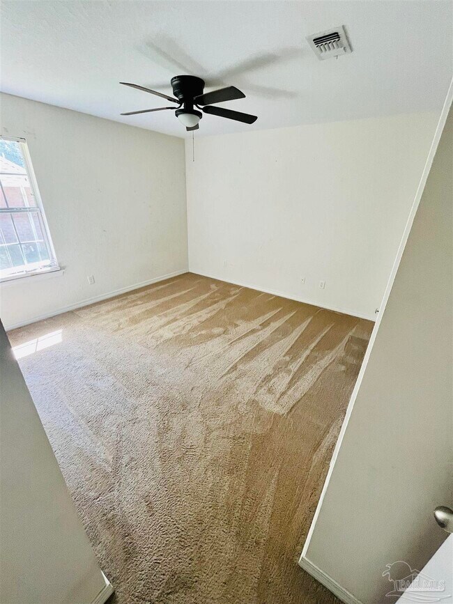 Foto del edificio - 2061 Pin High Dr