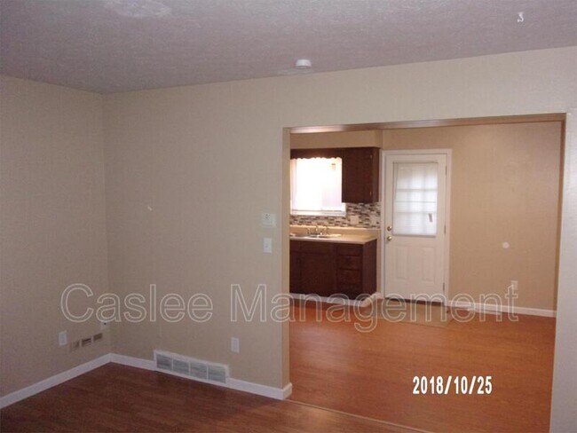 Foto del edificio - 485 Brentwood Dr
