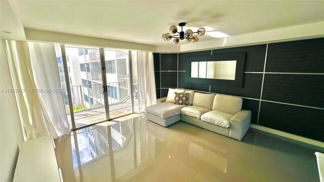 Foto del edificio - 1700 NW N River Dr