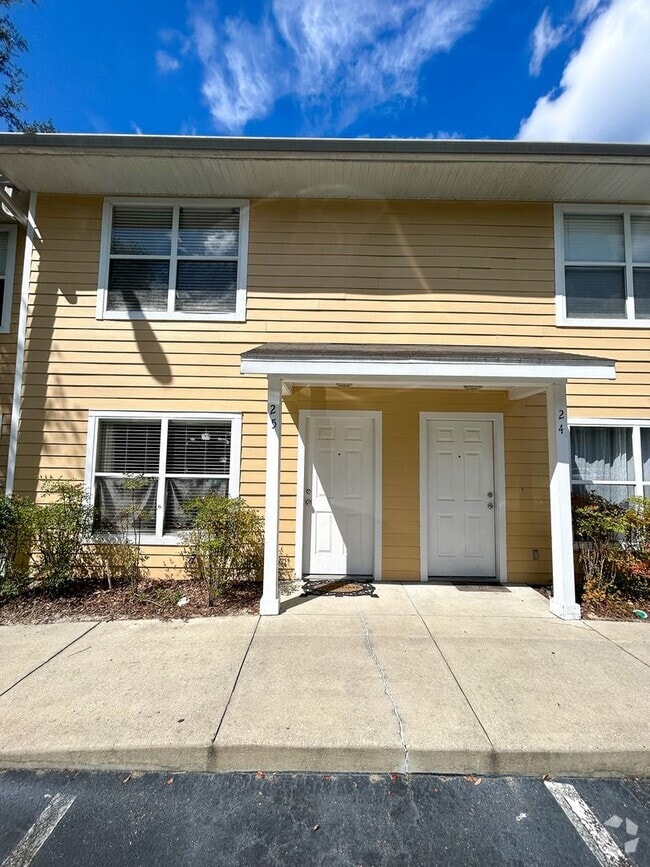 Building Photo - 2636 SW 35th Pl
