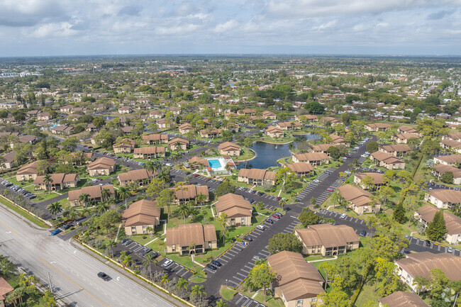 Building Photo - Pine Ridge Condominiums