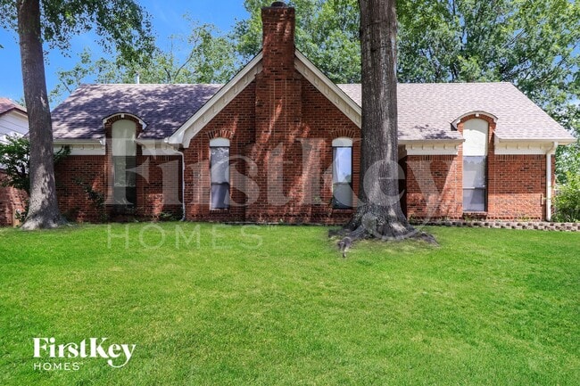 Building Photo - 970 Hawkview Dr