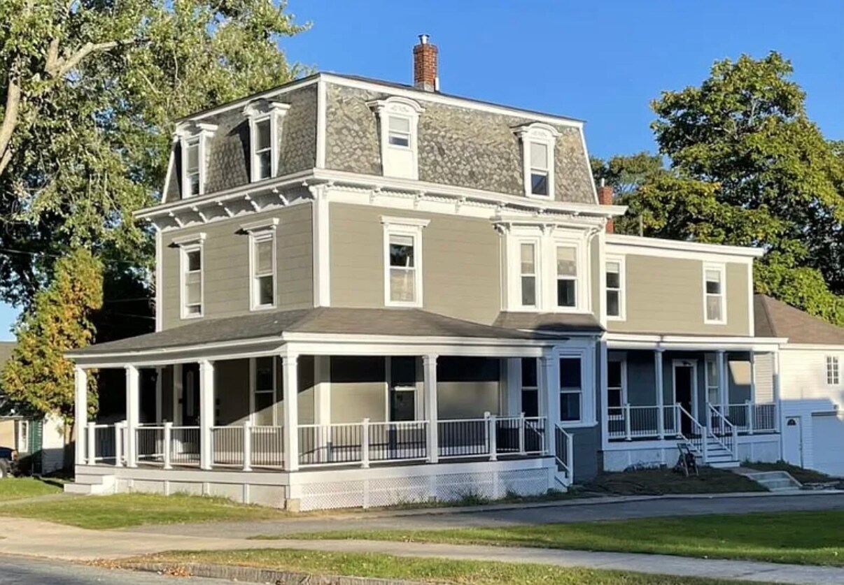 Primary Photo - 12 Phillips St