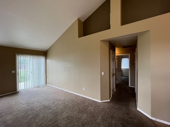 Building Photo - 4194 S Trailridge Ave