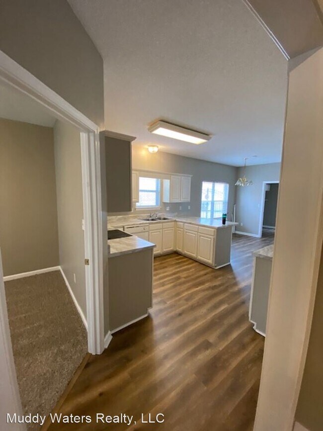 Building Photo - 4 br, 2.5 bath House - 7170 Swinnea Ridge N