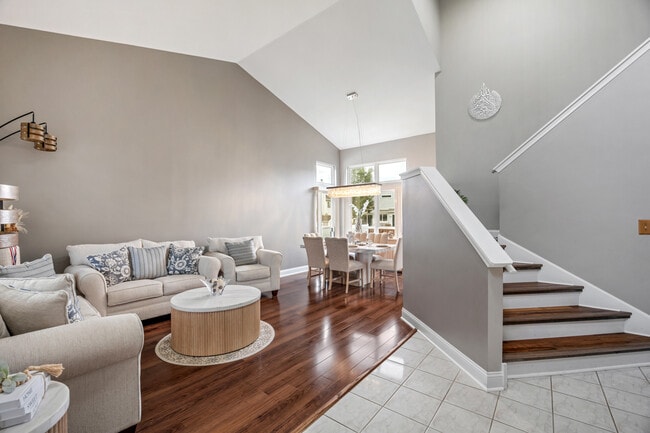 Building Photo - 836 Tallgrass Dr
