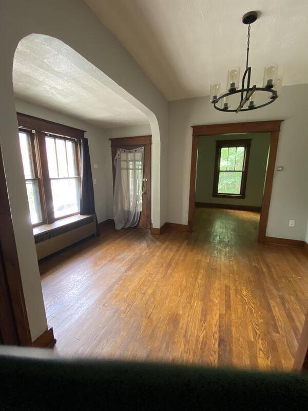 Building Photo - 8 Caldwell St