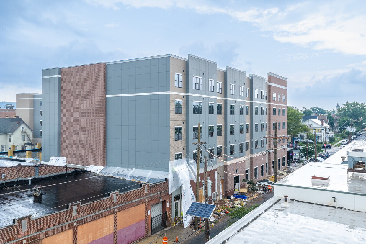 Building Photo - Mi-Place at Plainfield