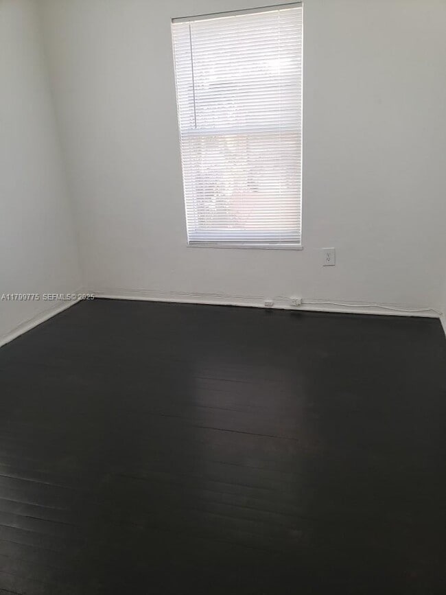 Building Photo - 1608 Drexel Ave