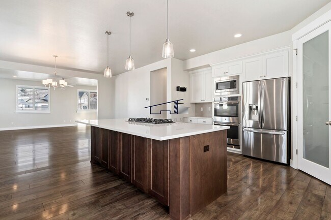 Foto del edificio - Farmington 4 Bedroom 3.5 Bathroom Home