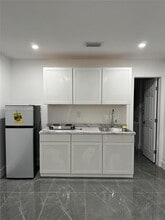 Building Photo - 10825 SW 145th Pl