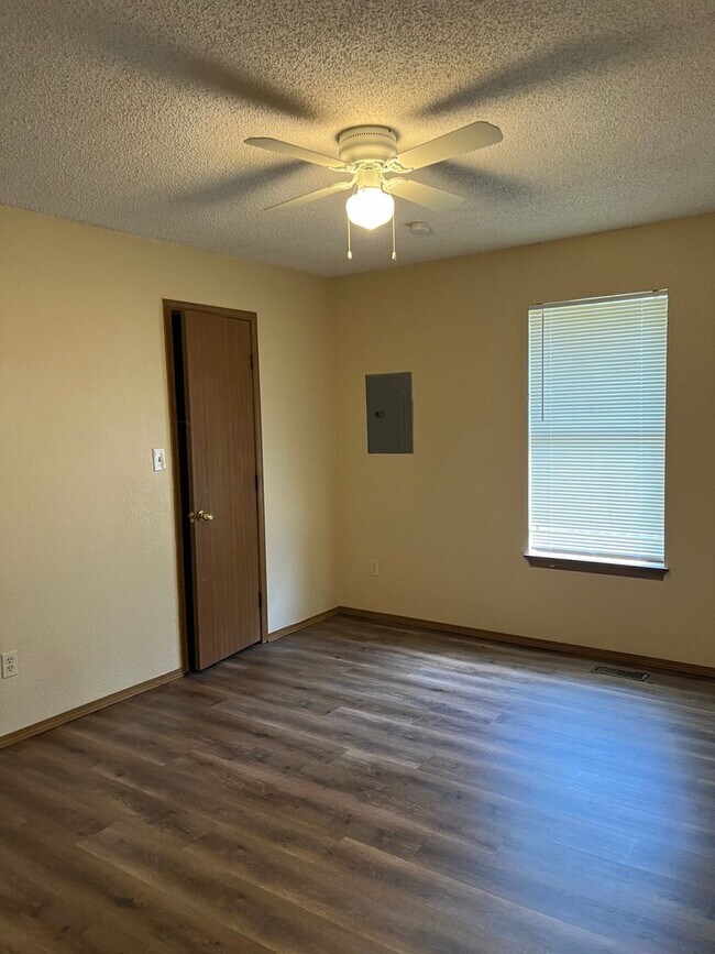 Foto del edificio - 1422 N La Fontaine Ave