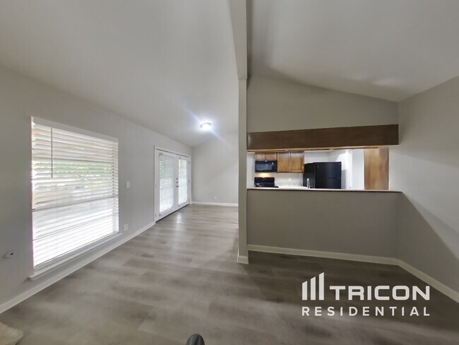 Building Photo - 1306 Bay Horse Drive San Antonio TX