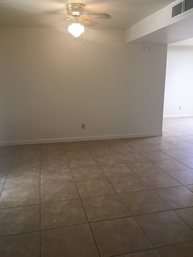 Building Photo - 7481 E Tamara Dr