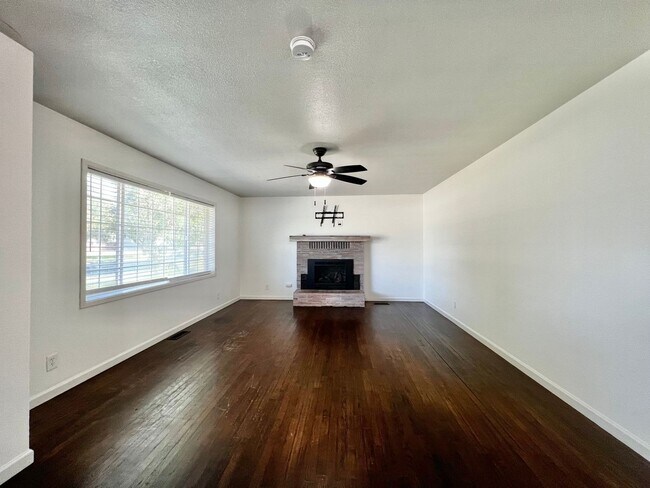 Foto del edificio - 3 Bedroom, 2 bath house