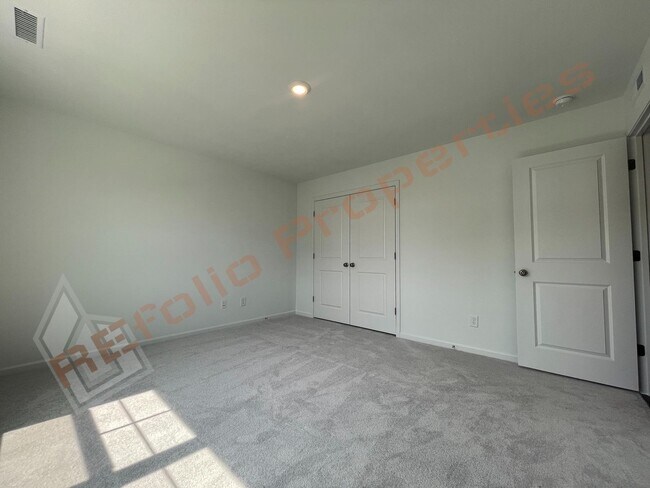 Building Photo - BRAND NEW- Spacious 4 Bedroom, 3 Bathroom ...