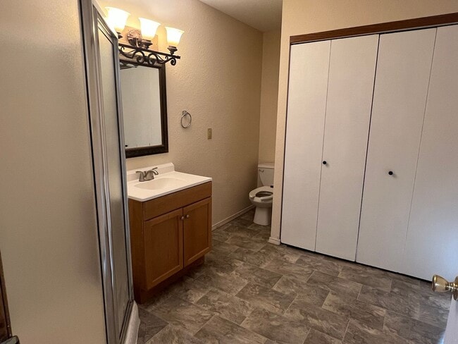 Building Photo - 1439 N Texas Ave