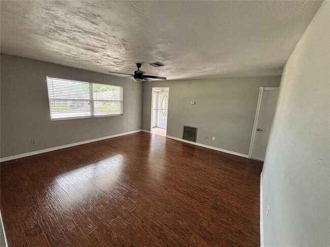 Foto del edificio - 1187 Malone Ct