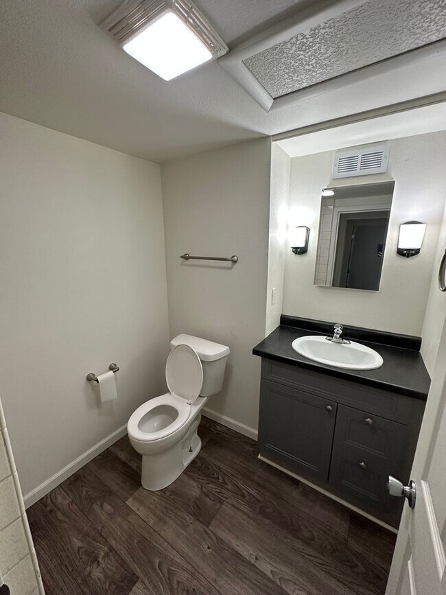 Foto del edificio - 515-515 E Madison Ave