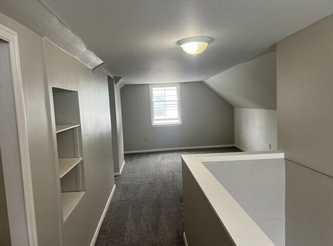 Foto del edificio - Lovely, Spacious Home