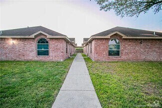 Building Photo - 1921 Aruba Dr