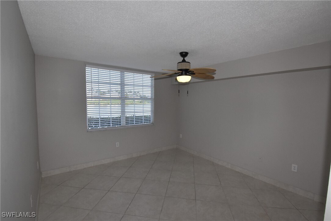 Foto del edificio - 8736 River Homes Lane