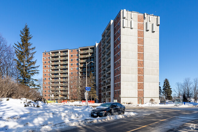 Building Photo - Royalton Place