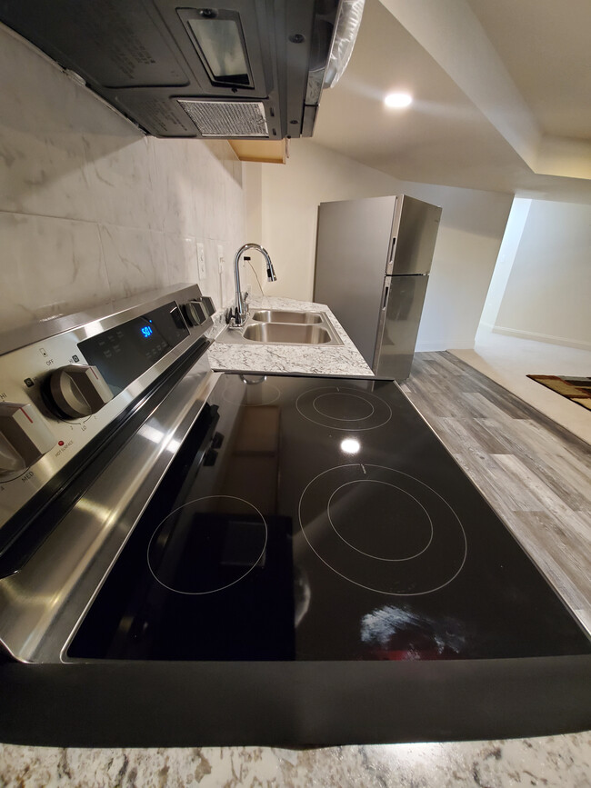 Building Photo - 16597 Badger Ct