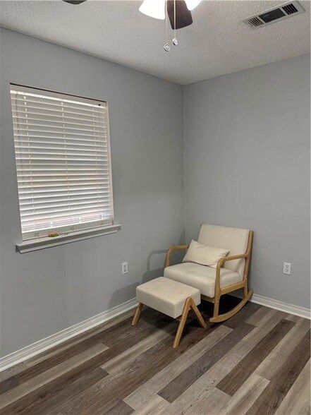 Foto del edificio - 303 Timber Ridge Dr