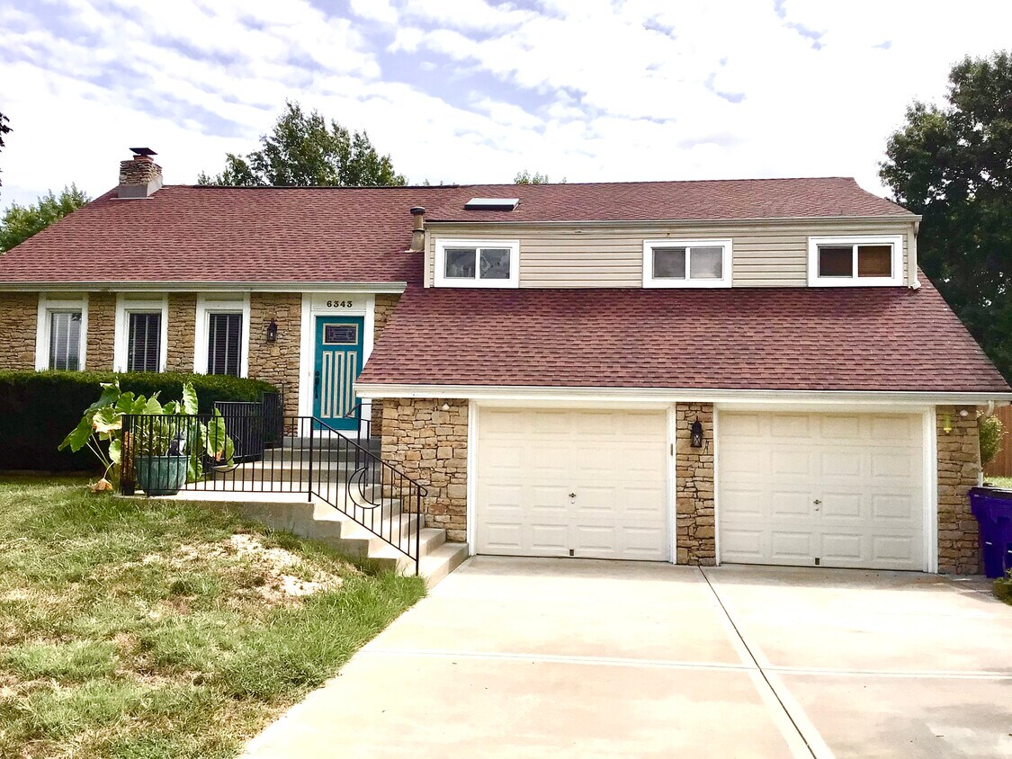 Primary Photo - 6343 Woodstock St