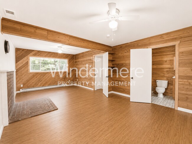 Foto del edificio - **Beautifully Updated 3-Bedroom Home in the Lake Symington Community**