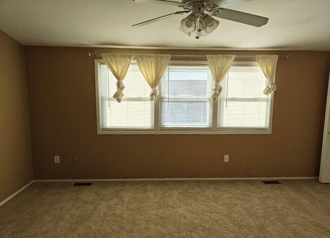 Foto del edificio - 1813 Brentwood