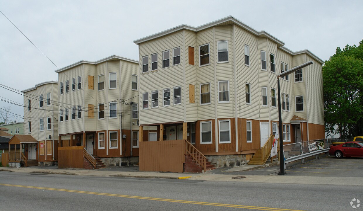 586594 Andover St, Lawrence, MA 01843 Apartments Lawrence, MA