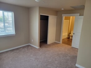 Building Photo - Summit Ridge Apartments