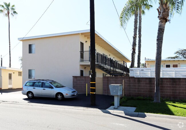 Building Photo - 11002 Sherman Ave