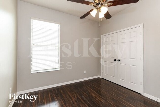 Building Photo - 2716 Barclay Ln