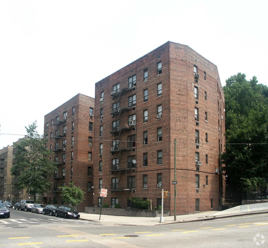 Primary Photo - 2800 Heath Ave