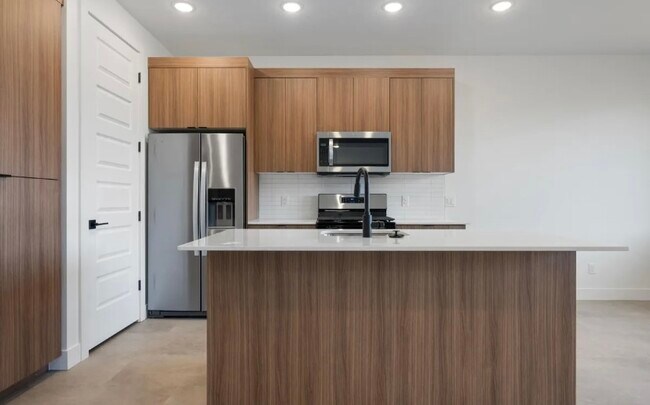 Foto del edificio - 310 S 1930 W